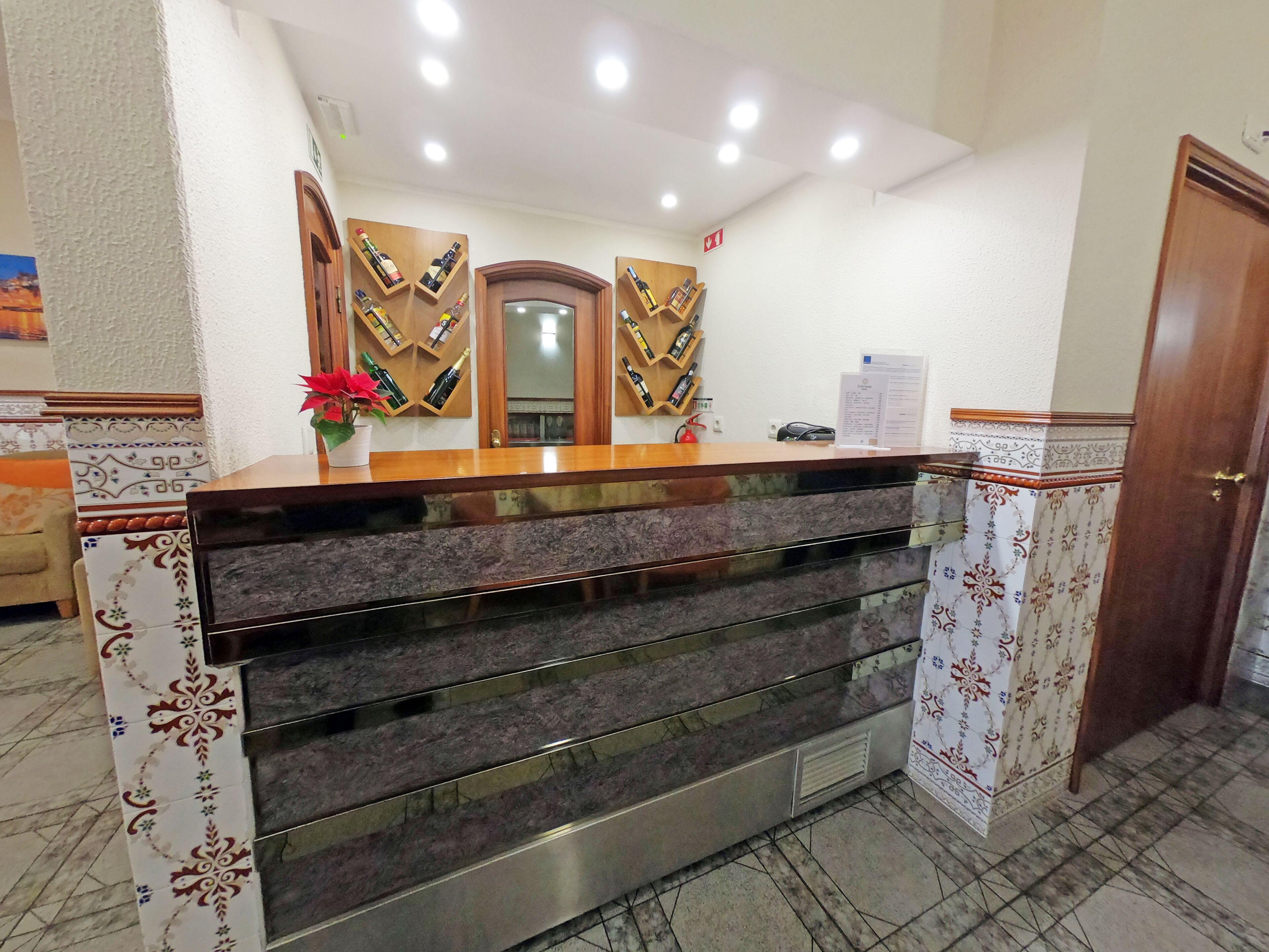 Lusitana Hotel — Photos 1